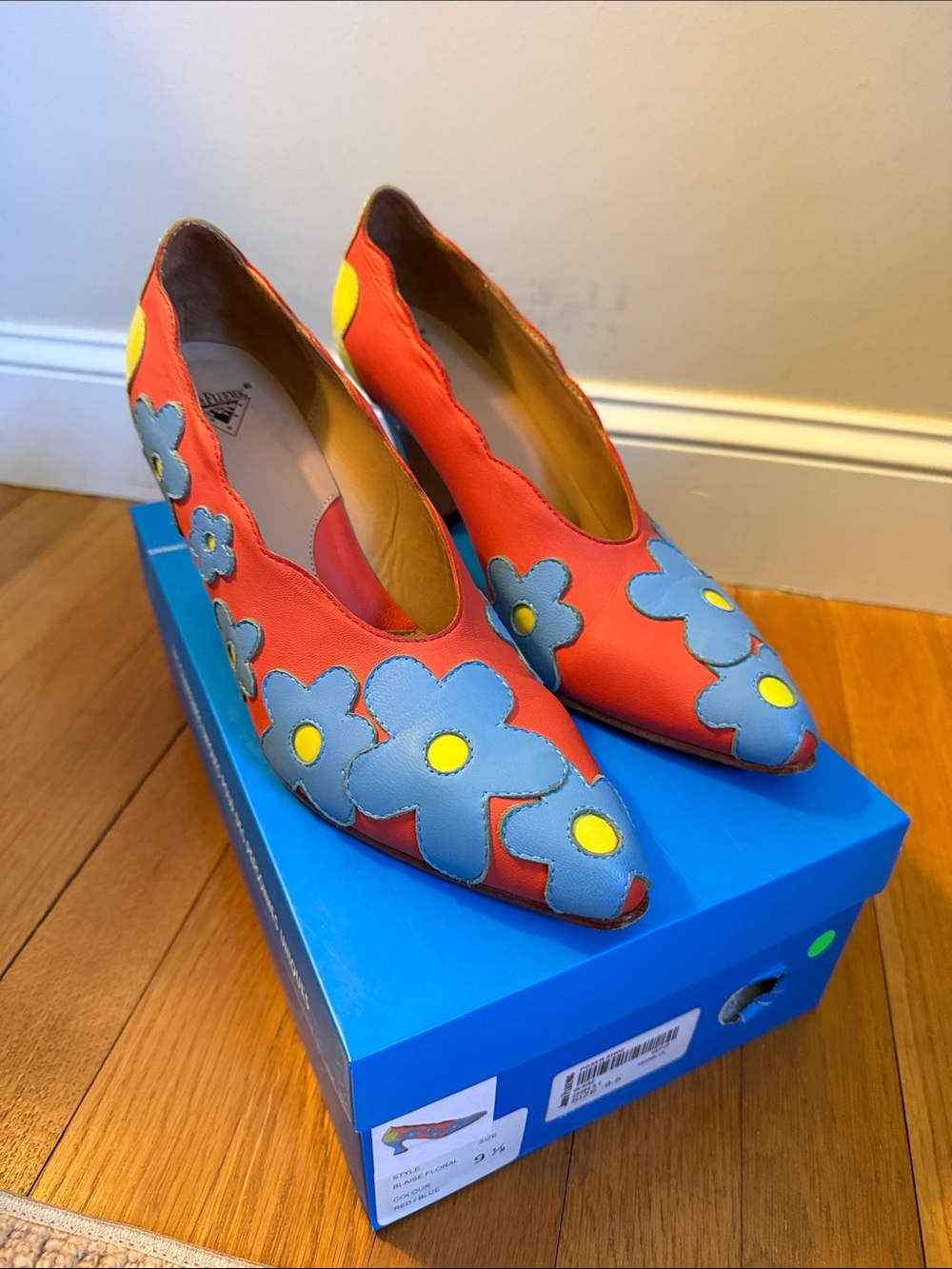 Bright coral Floral Appliqué Pointed-Toe Pumps